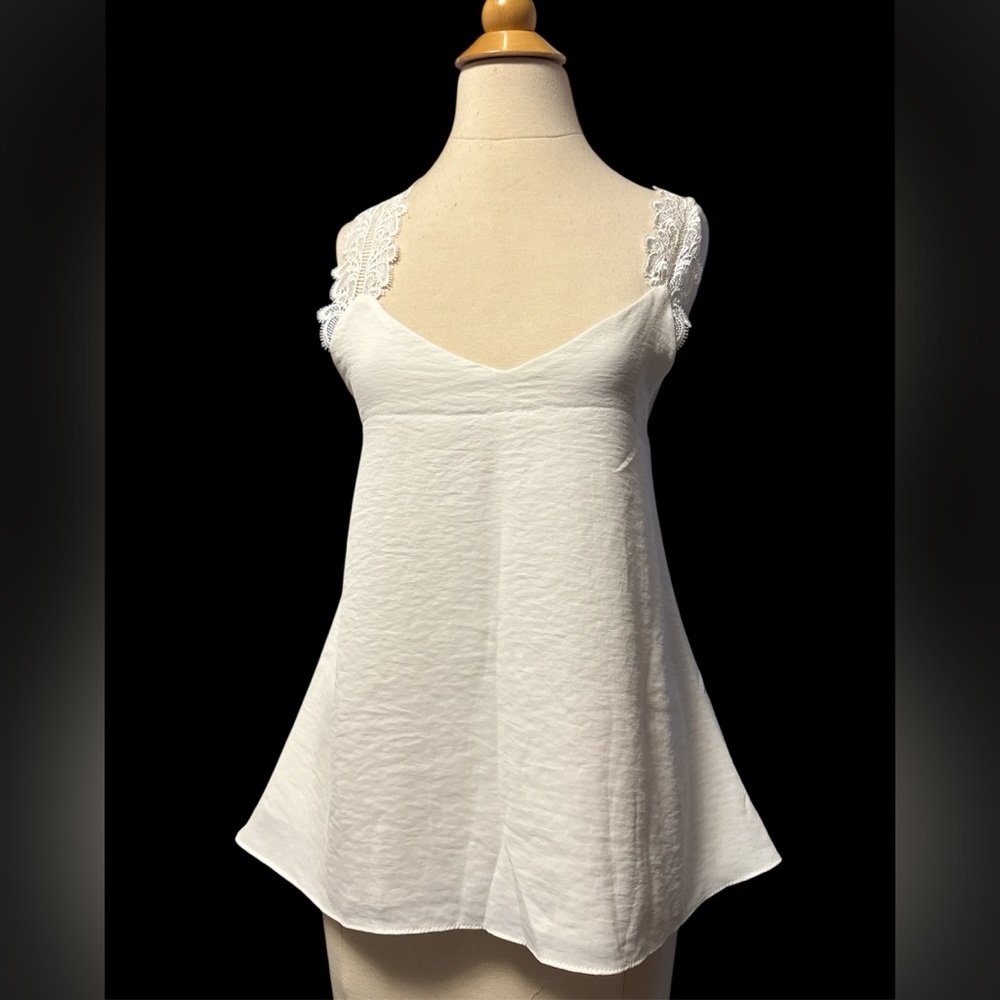 South Moon Under White Fitted Ruffled Camisole